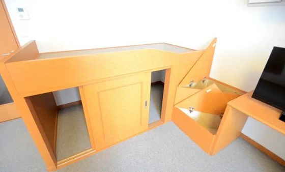 レオパレスひかり