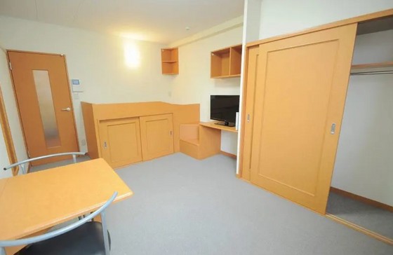 レオパレスひかり