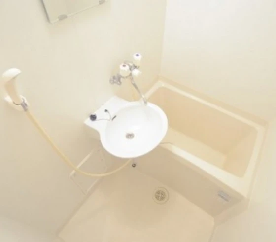 レオパレスひかり