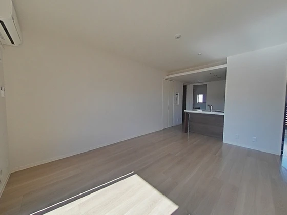 掲載写真は同マンション別部屋参考写真となります。