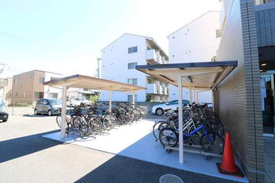 ル・サンク西市