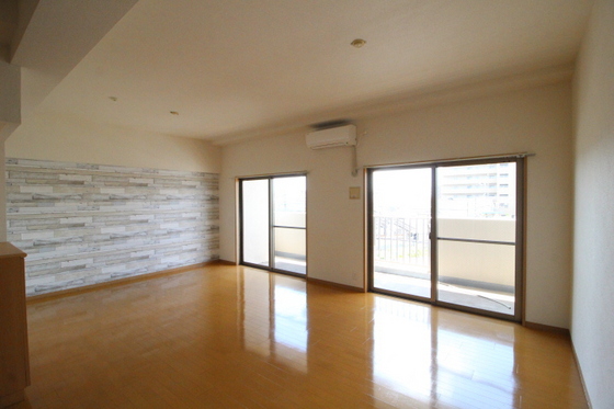 ル・サンク西市