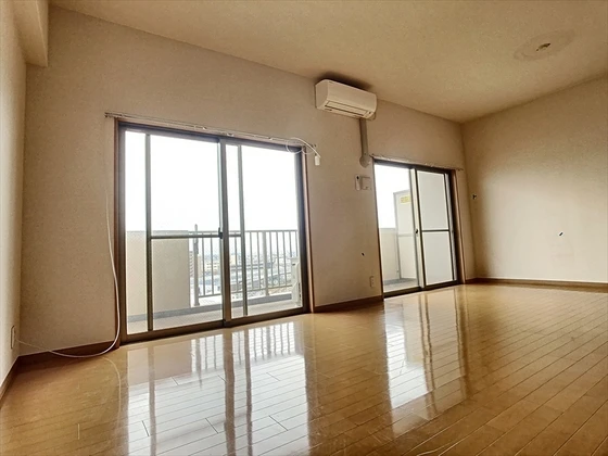 ル・サンク西市