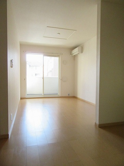 ウィステリア ガーデンB