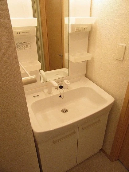 ウィステリア ガーデンB