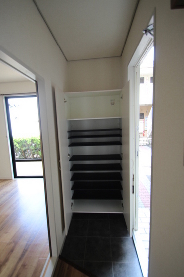 エントピア芳泉 B棟