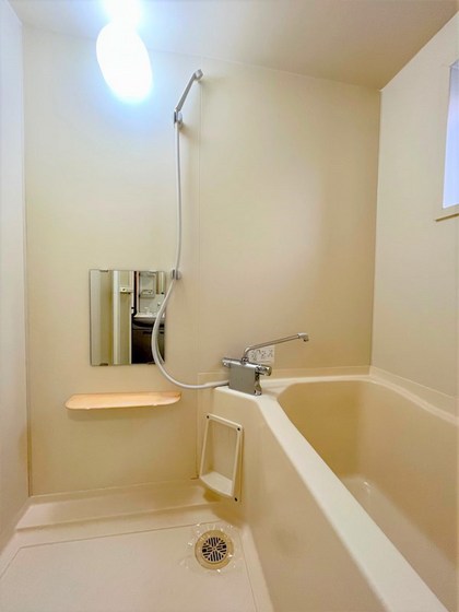 パインパレス D