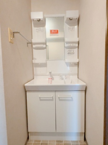 エメラルドマンション中山南壱番館