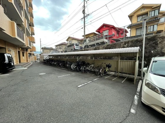エメラルドマンション中山南壱番館