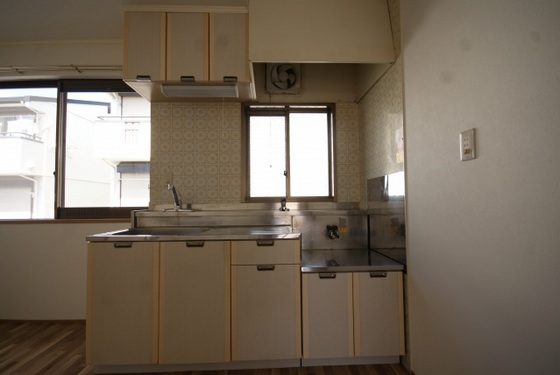 シティハイム己斐 A棟