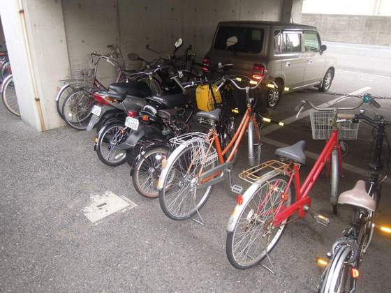 グランデュール医大南