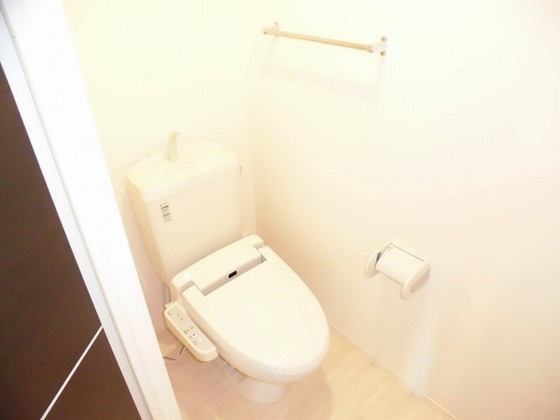 アークパレ B棟