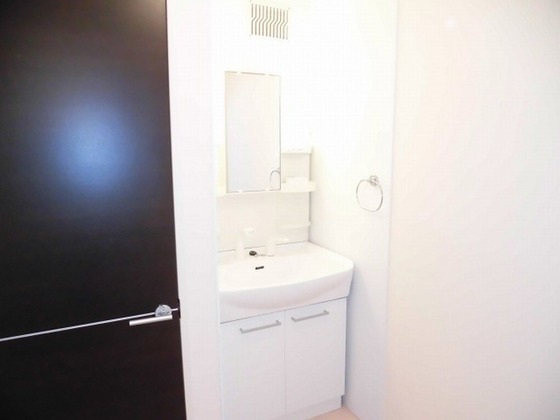 アークパレ B棟