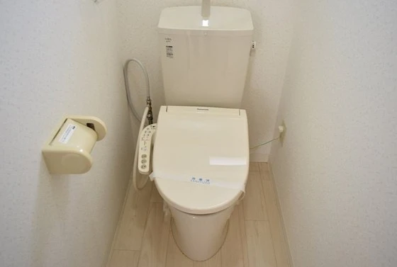 シャンポール中川