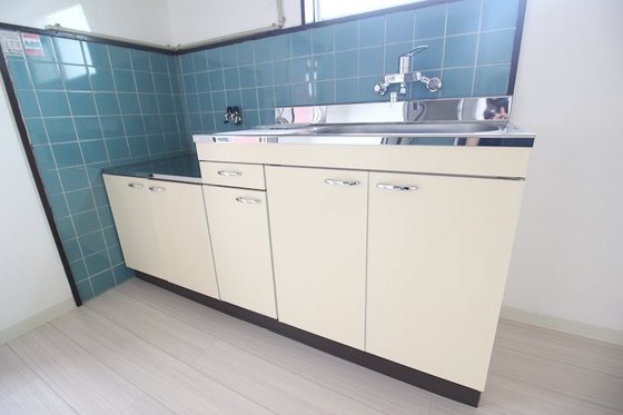 コーポモザン105