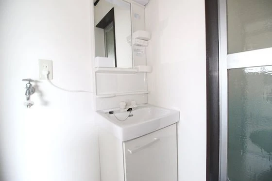 コーポモザン105