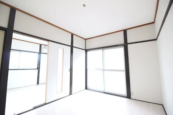 コーポモザン105