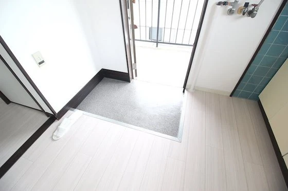 コーポモザン105