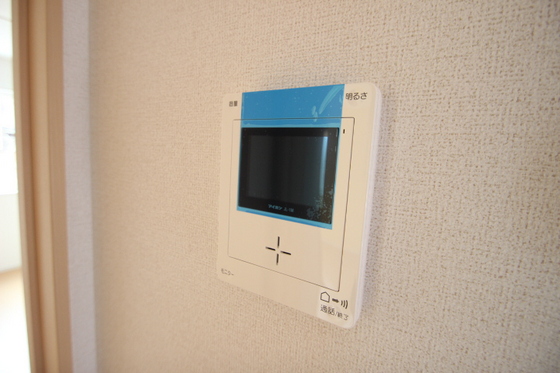 サニーブリーズ物見東 B