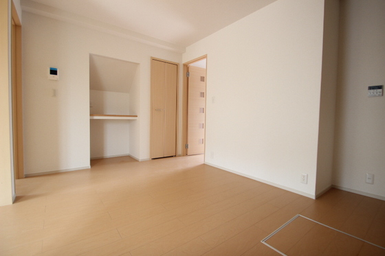 サニーブリーズ物見東 B