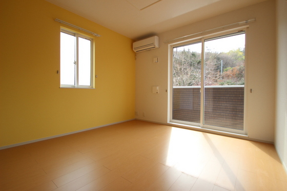 サニーブリーズ物見東 B