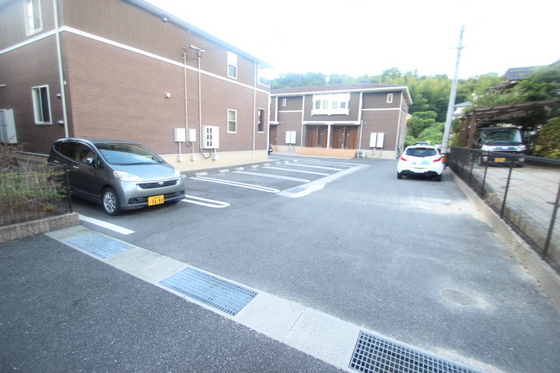 サニーブリーズ物見東 B