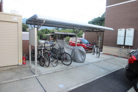 サニーブリーズ物見東 B