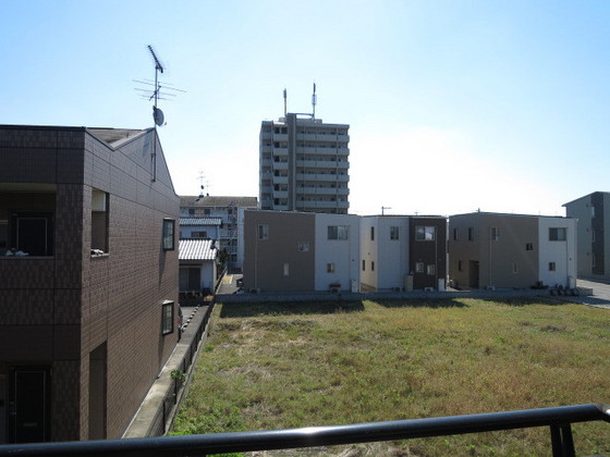 ダンディライオン西市 A