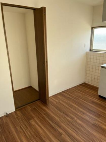 サンビレッジ国府 D