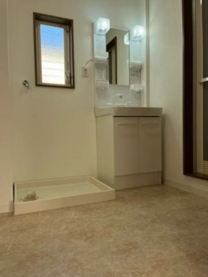 サンビレッジ国府 D