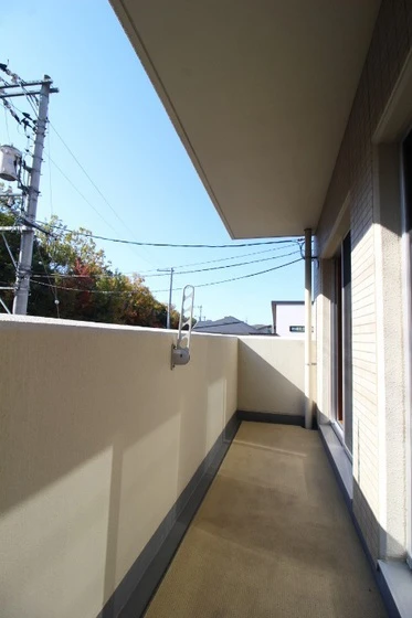 マンション白壁