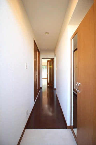 マンション白壁