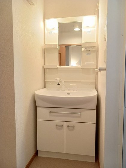 サニーレジデンスF