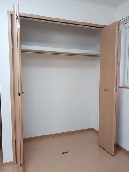 サニーレジデンスF