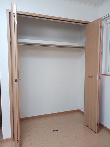 サニーレジデンスF