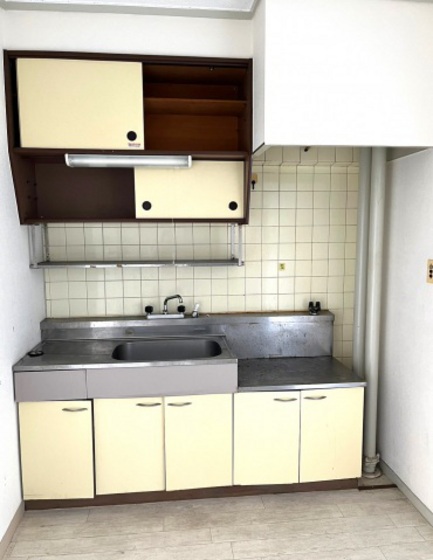 第三国際コーポ