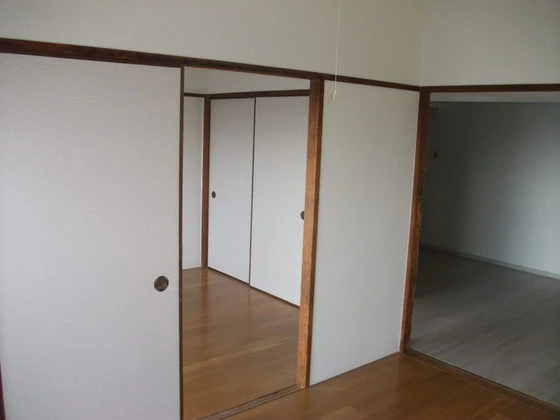 第三国際コーポ