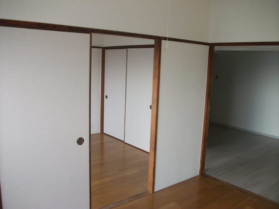 第三国際コーポ