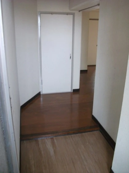 第三国際コーポ