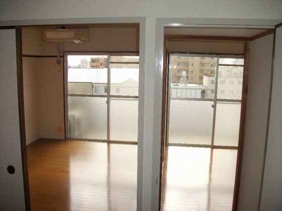 第三国際コーポ