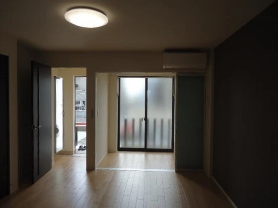 アン・ジュール