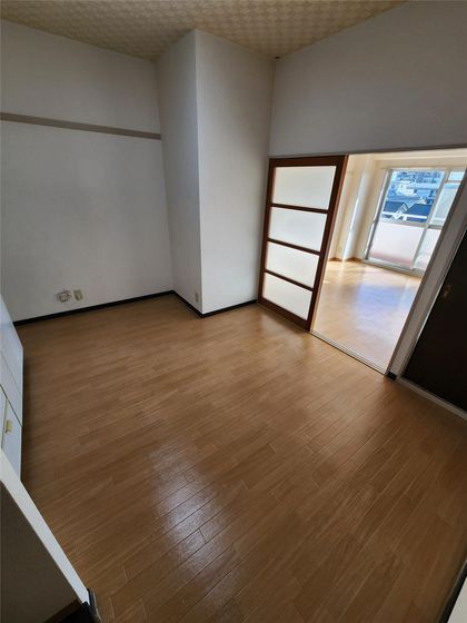 ビラペディメント