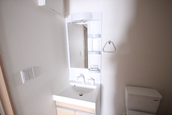 尾長東アパートB棟