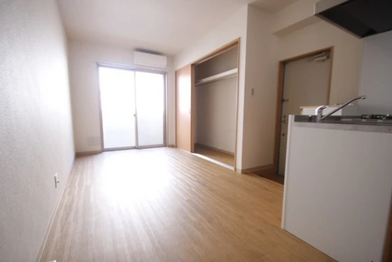 尾長東アパートB棟