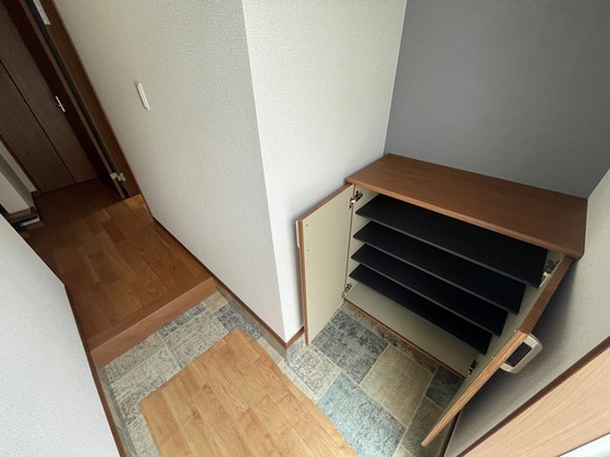 光が丘久保貸家 右