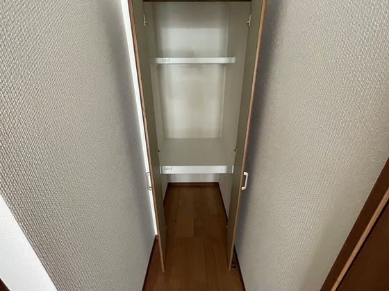 光が丘久保貸家 右