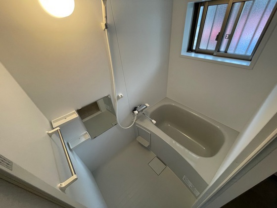 光が丘久保貸家 右