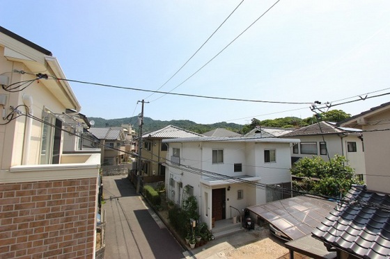 リヴェール本町 B