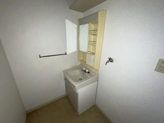 ファミーユ矢野東 B棟