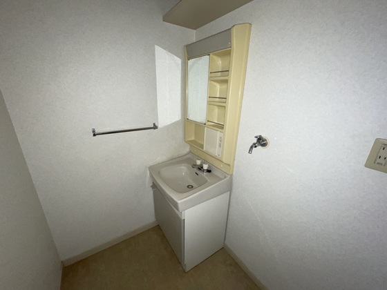 ファミーユ矢野東 B棟